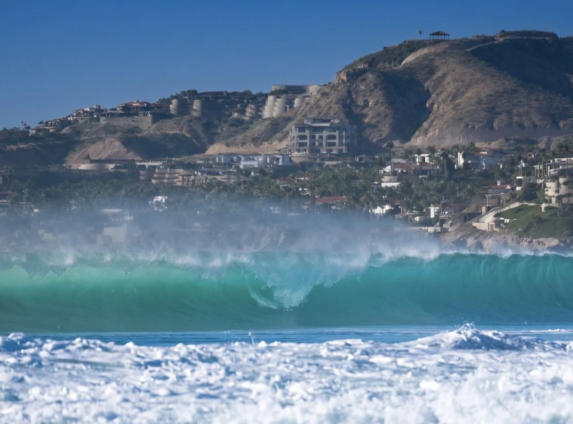 :Grandes vagues à Cabo