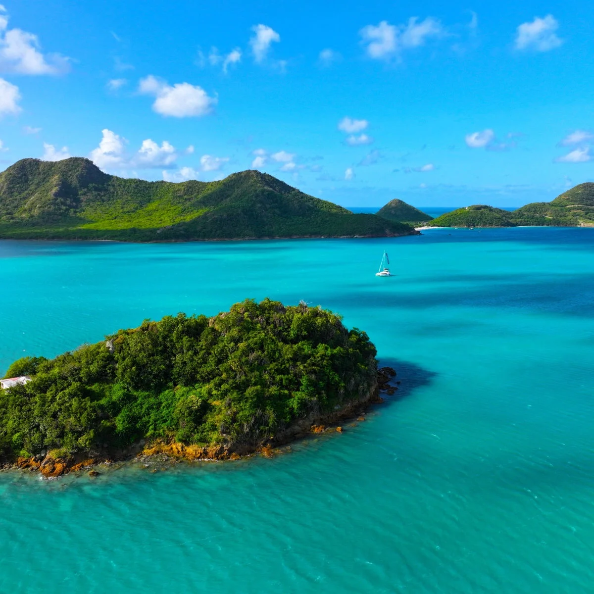 Une vue sur l'océan d'Antigua-et-Barbuda