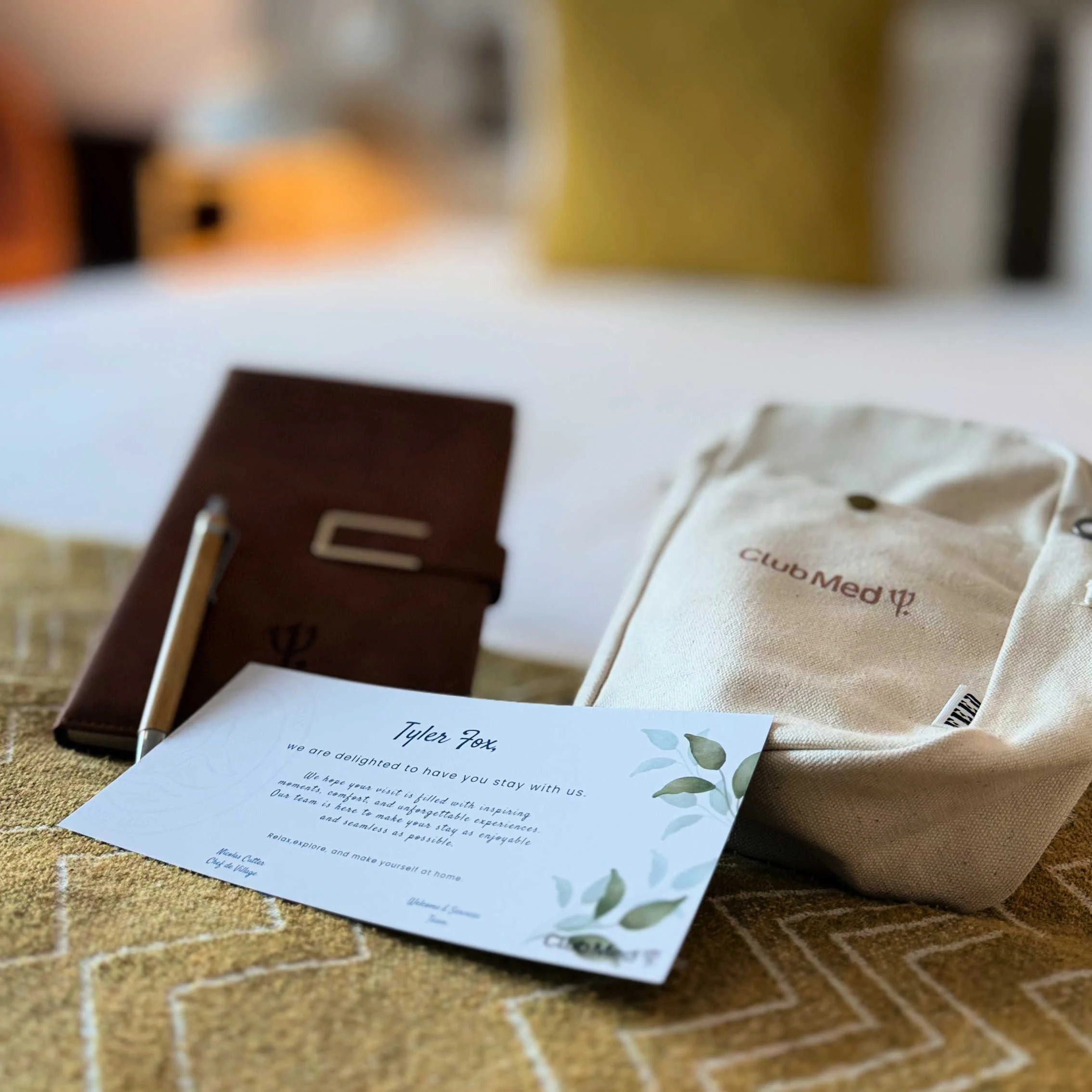 Sac Club Med Québec-Charlevoix sur le lit