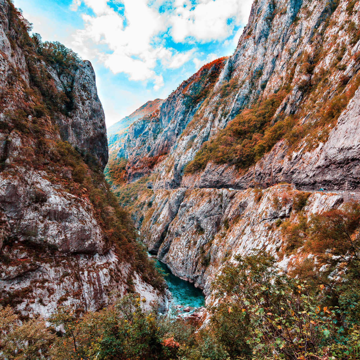Paysage de montagne. Tara River Canyon fait partie de la route de rafting, parc national de Durmitor, Monténégro.