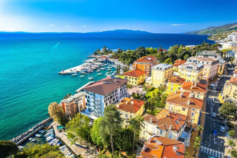 Cette magnifique ville croate s&rsquo;appelle Vienne au bord de la mer et elle a la moitié des prix et des foules de Dubrovnik
