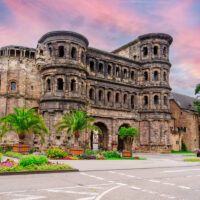 Oubliez Munich ! La plus ancienne ville d&rsquo;Allemagne offre des ruines romaines du IIe siècle, de la bière locale à 4 $ et aucune foule