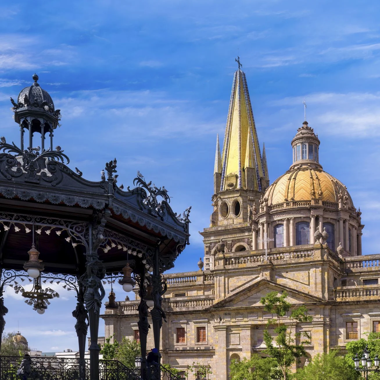 Plaza de Armas Place des Armes dans le centre-ville historique, près de la cathédrale centrale de Guadalajara.