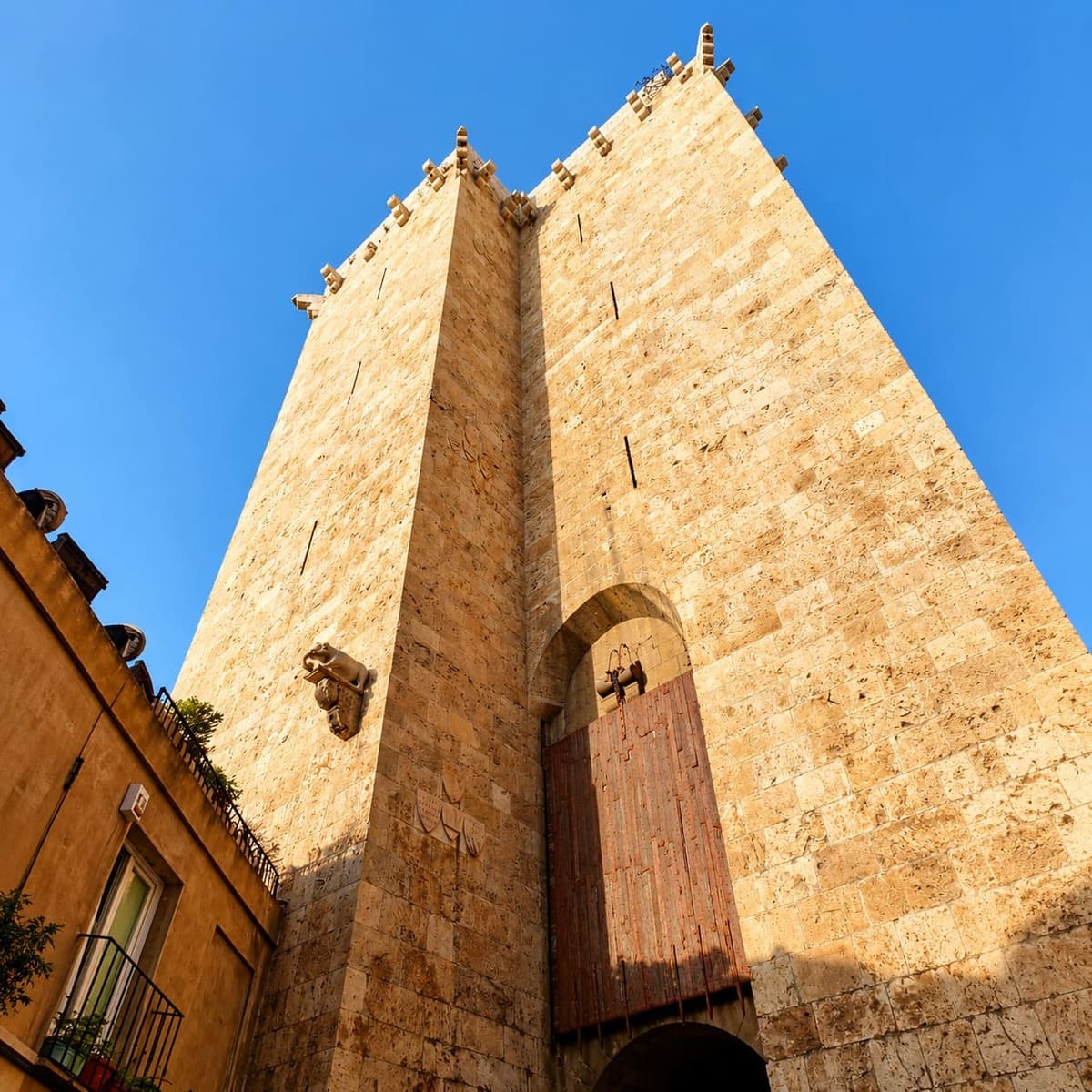 Torre dell'Elefante, une tour-porte de la ville médiévale de Castello, Cagliari, Sardaigne, Italie