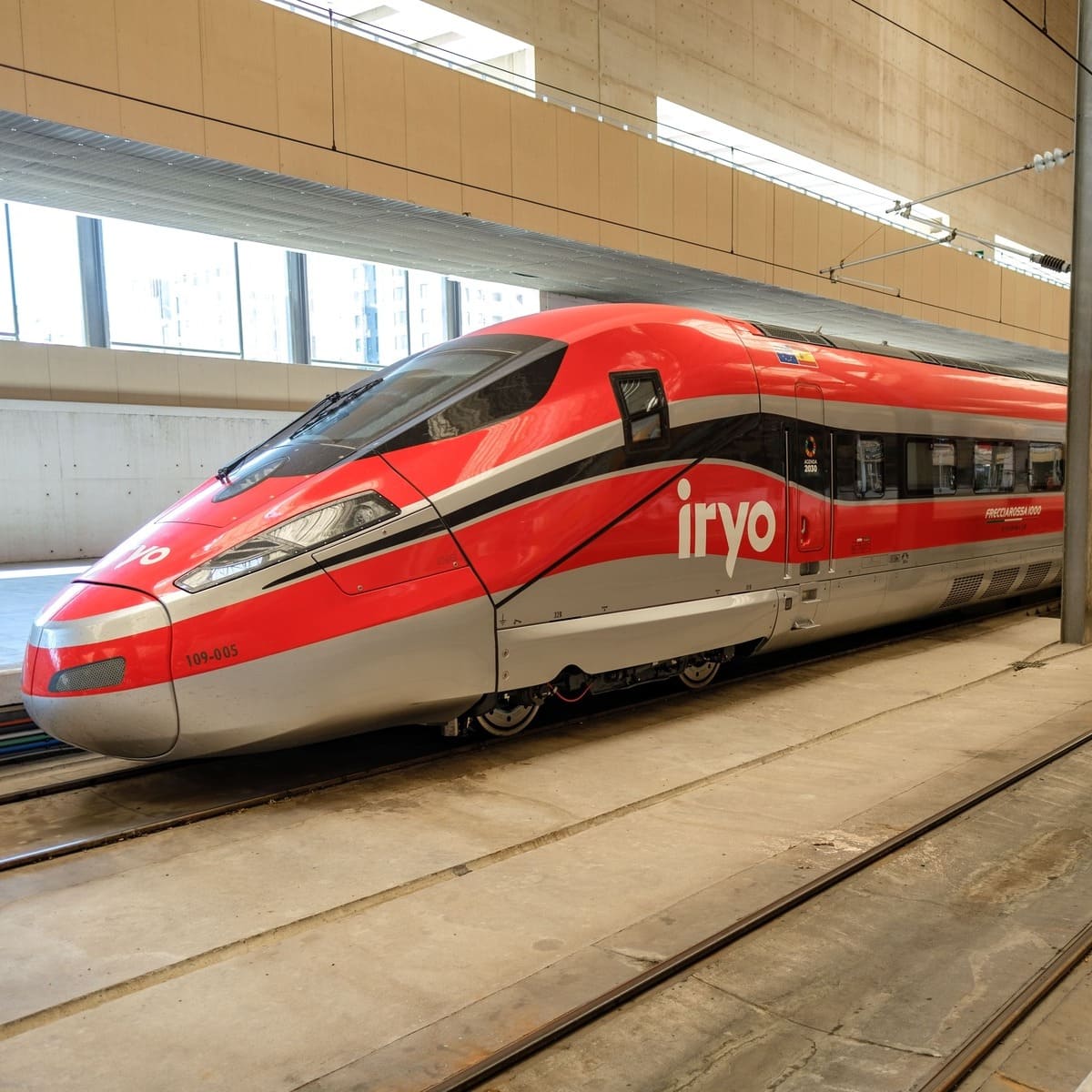 Train de voyageurs à Saragosse, Espagne