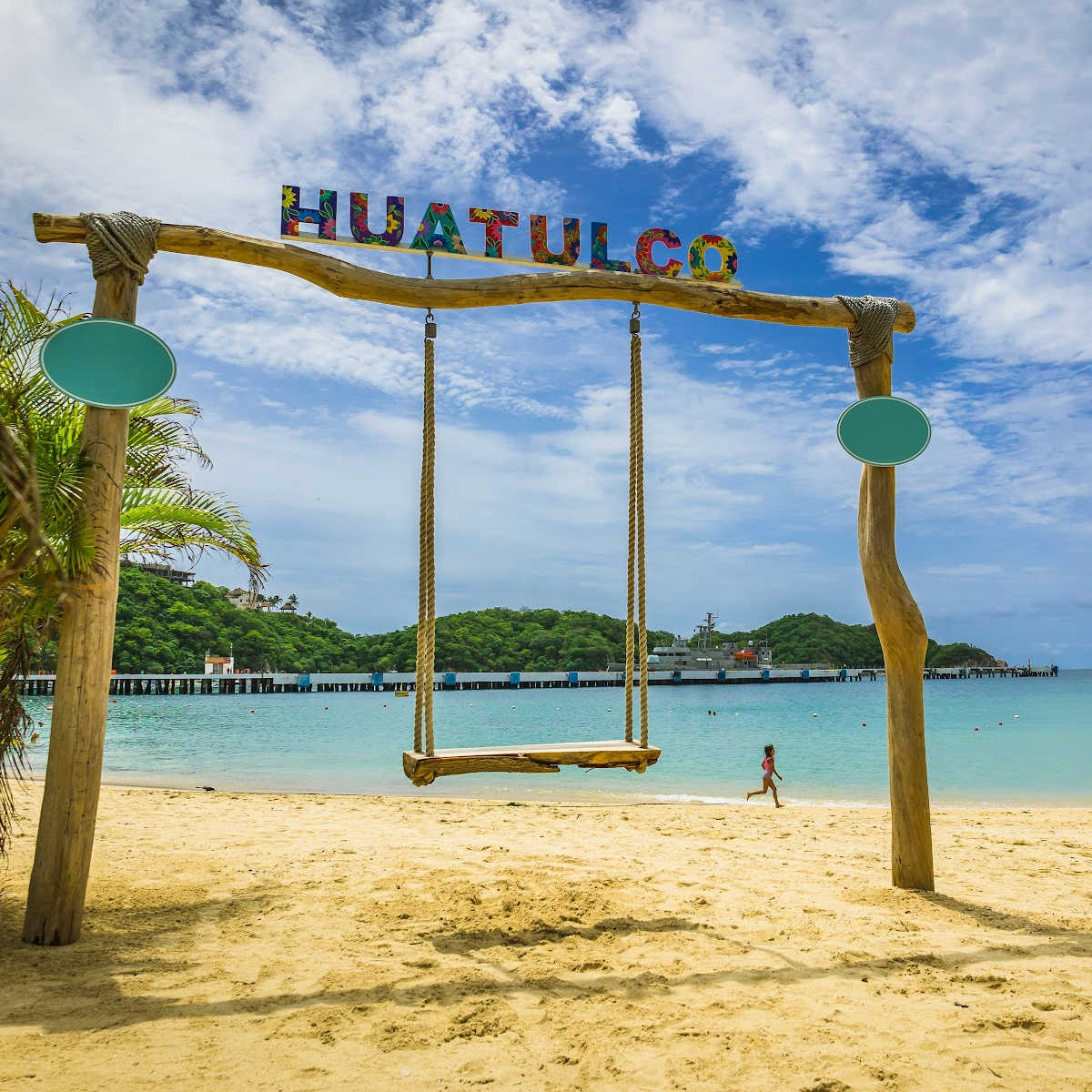 Huatulco-bannière-sur-plage-panoramique