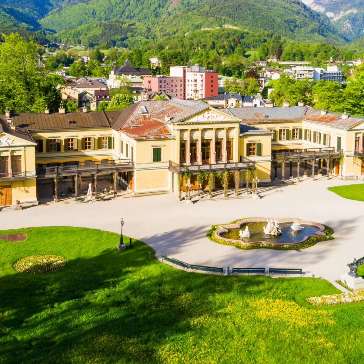 Vue panoramique aérienne de Bad Ischl, Autriche. Bad Ischl est une ville thermale située au centre de la région du Salzkammergut en Haute-Autriche.