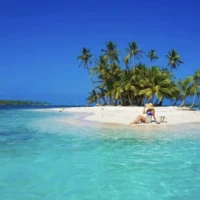 Cet archipel intact des Caraïbes compte 365 îles, des bières à 2 dollars et aucun méga-resort