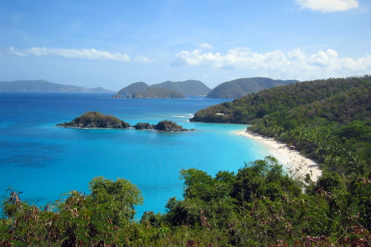 Vue sur Trunk Bay à St. John, îles Vierges américaines