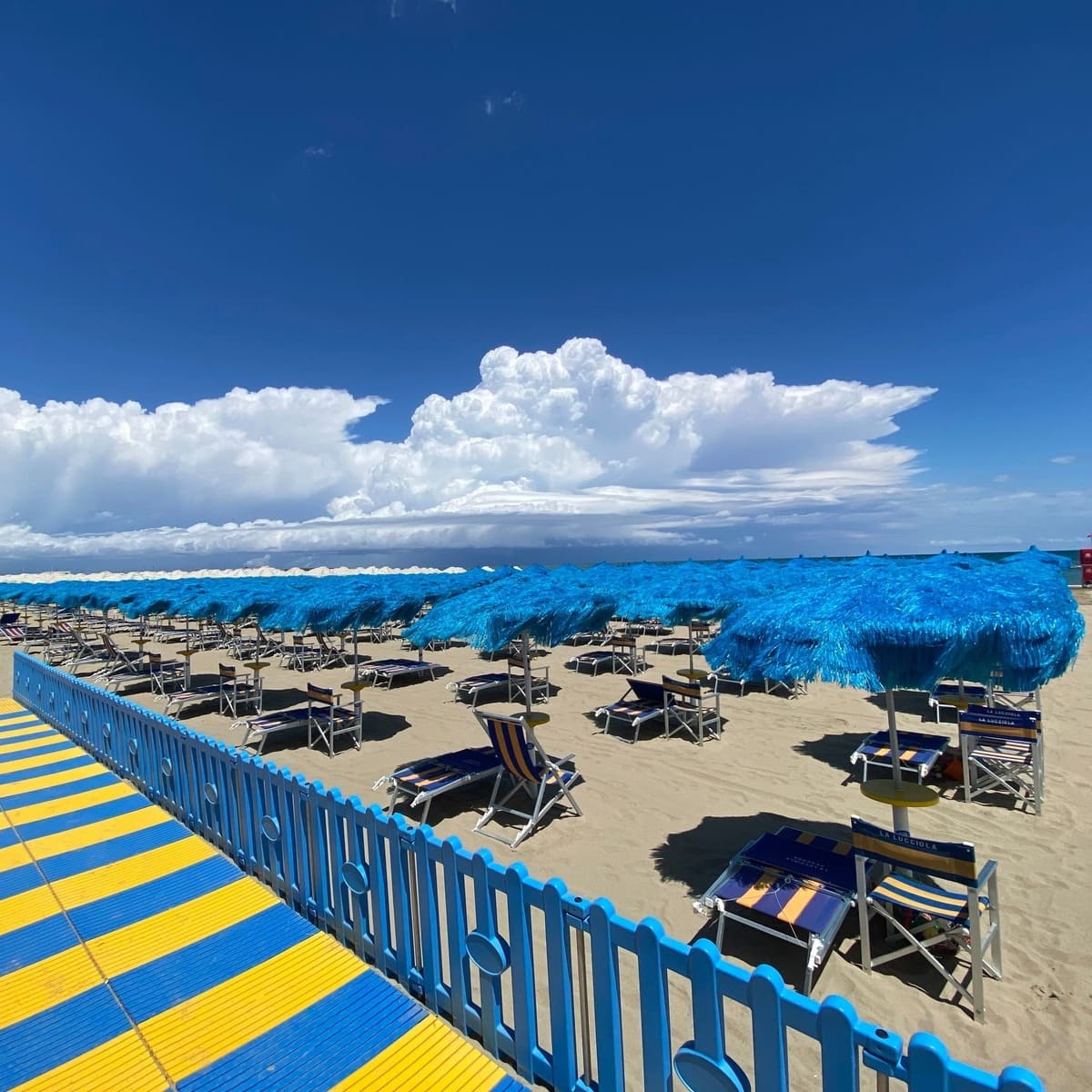 Plage de sable à Pescara, Italie du Nord, Mer Adriatique