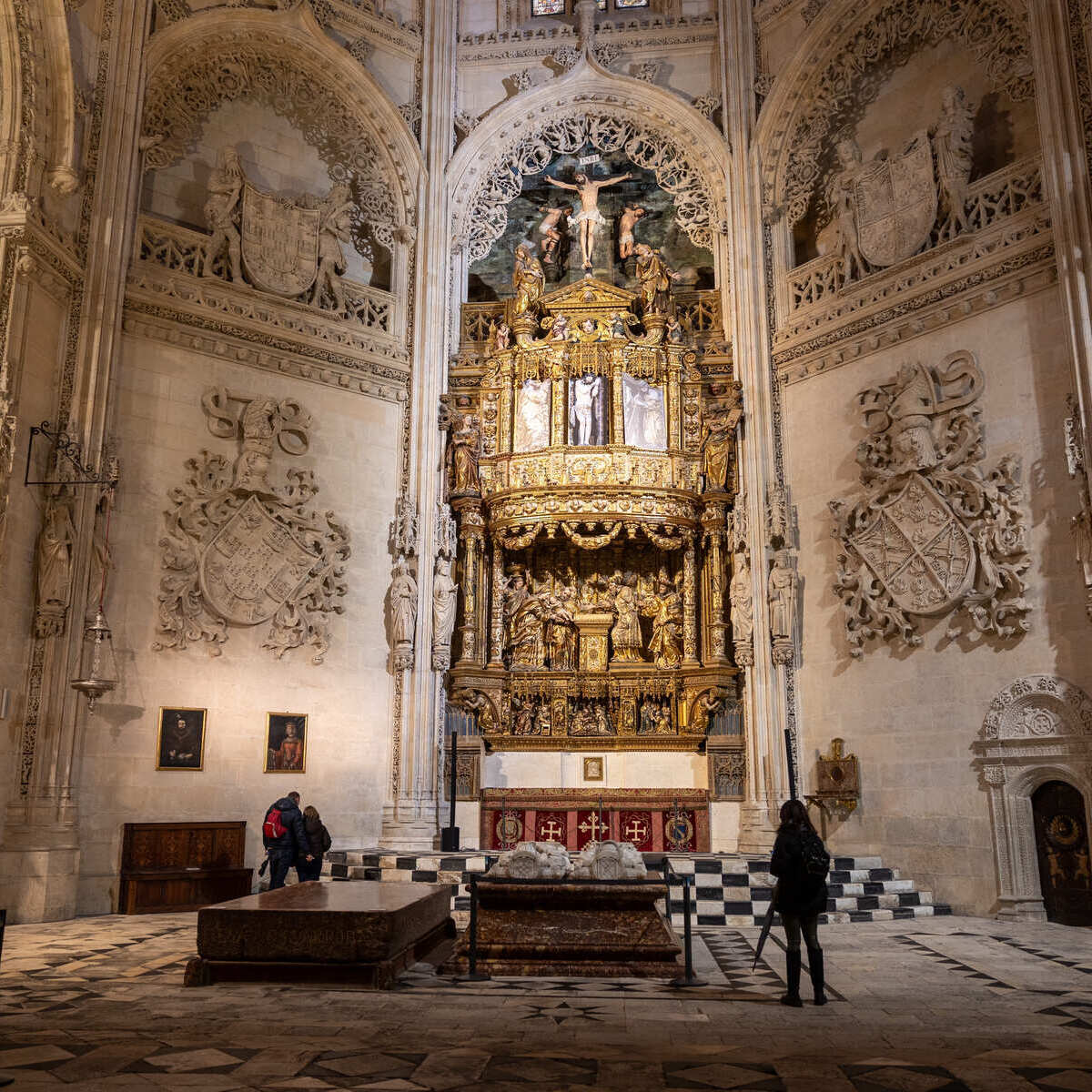 Autel plaqué or dans la cathédrale de Burgos, Espagne