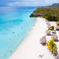 5 des îles des Caraïbes non découvertes les plus sûres vers lesquelles les Américains peuvent voler sans escale dès maintenant