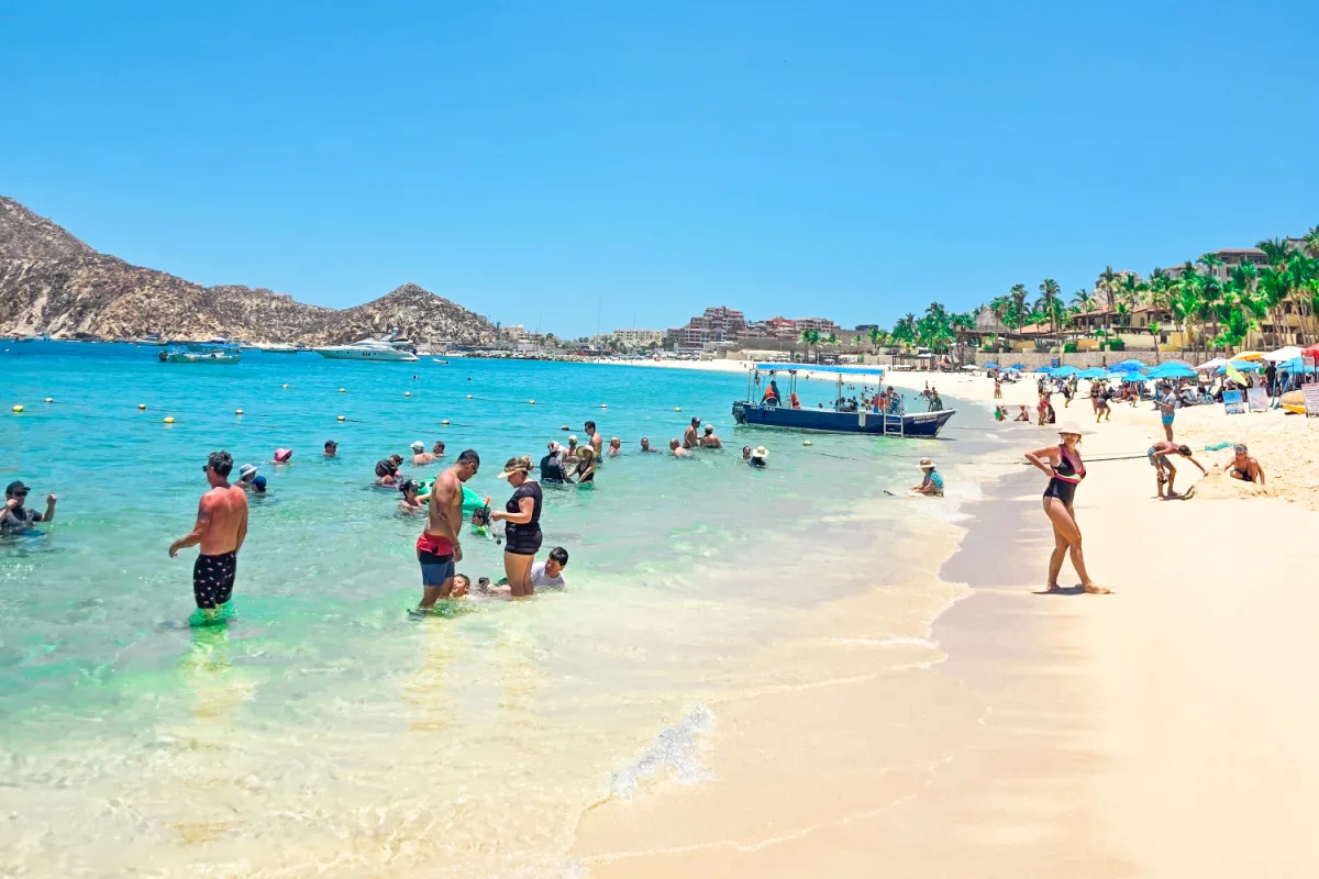 Baignade à la plage de Medano