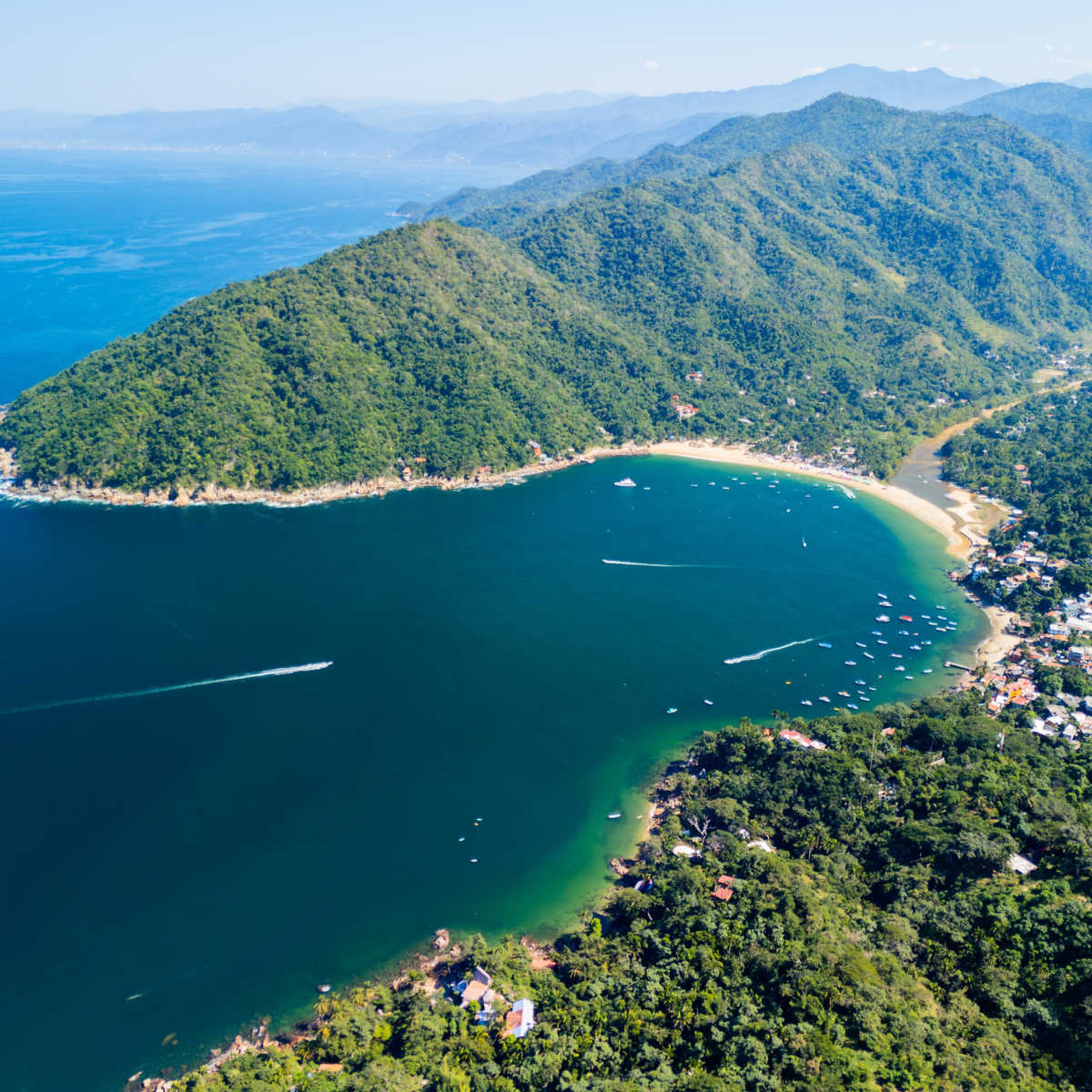 Vue aérienne de Yelapa dans la région de Costalegre au Mexique