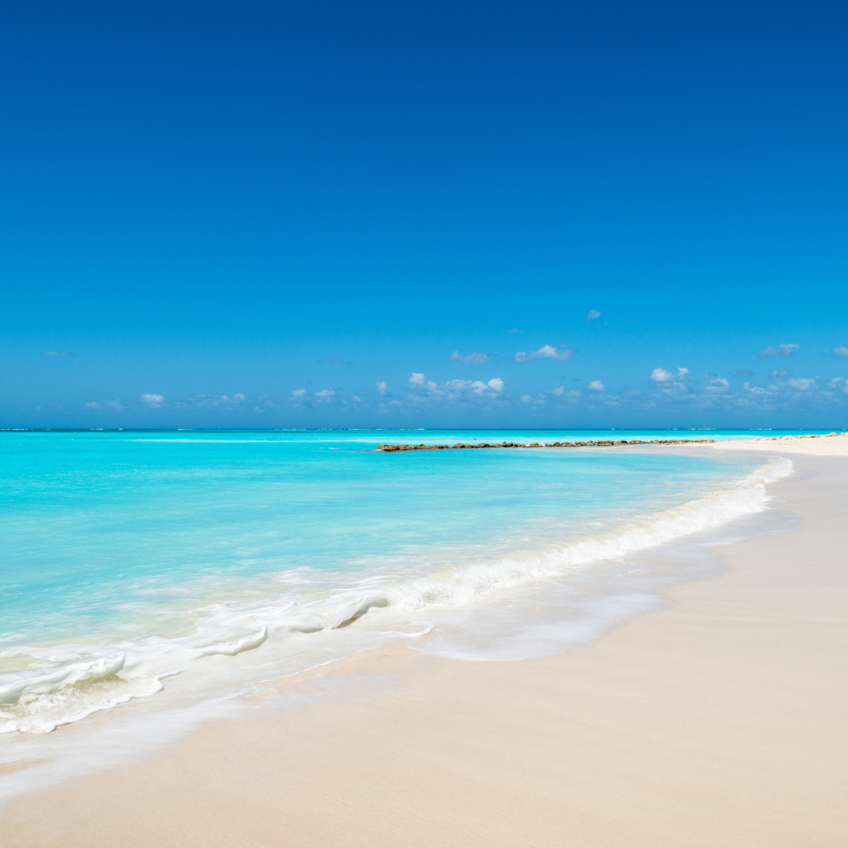Plage paradisiaque aux Îles Turques et Caïques