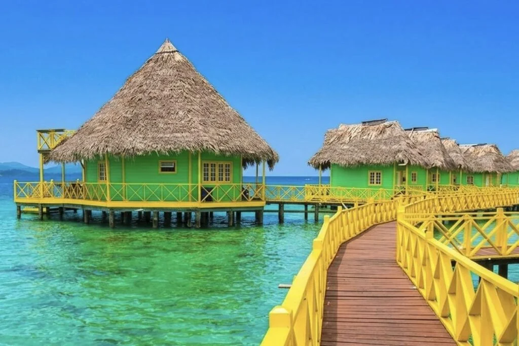 Cette île sûre d'Amérique centrale possède des bungalows sur pilotis à 150 $ et utilise le dollar américain